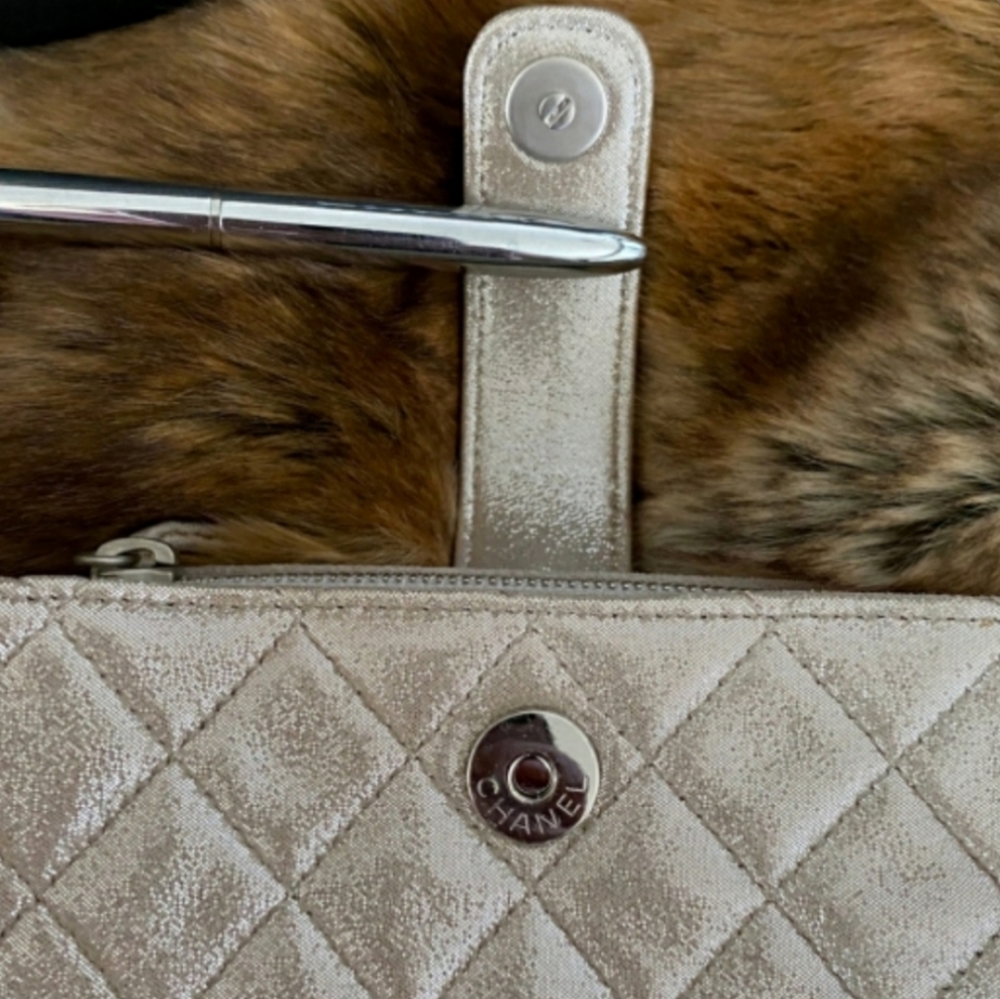 CHANEL shimmer gold mini pochette clutch bag wristlet - Picture 7 of 9